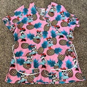 Scrub top (size: L)